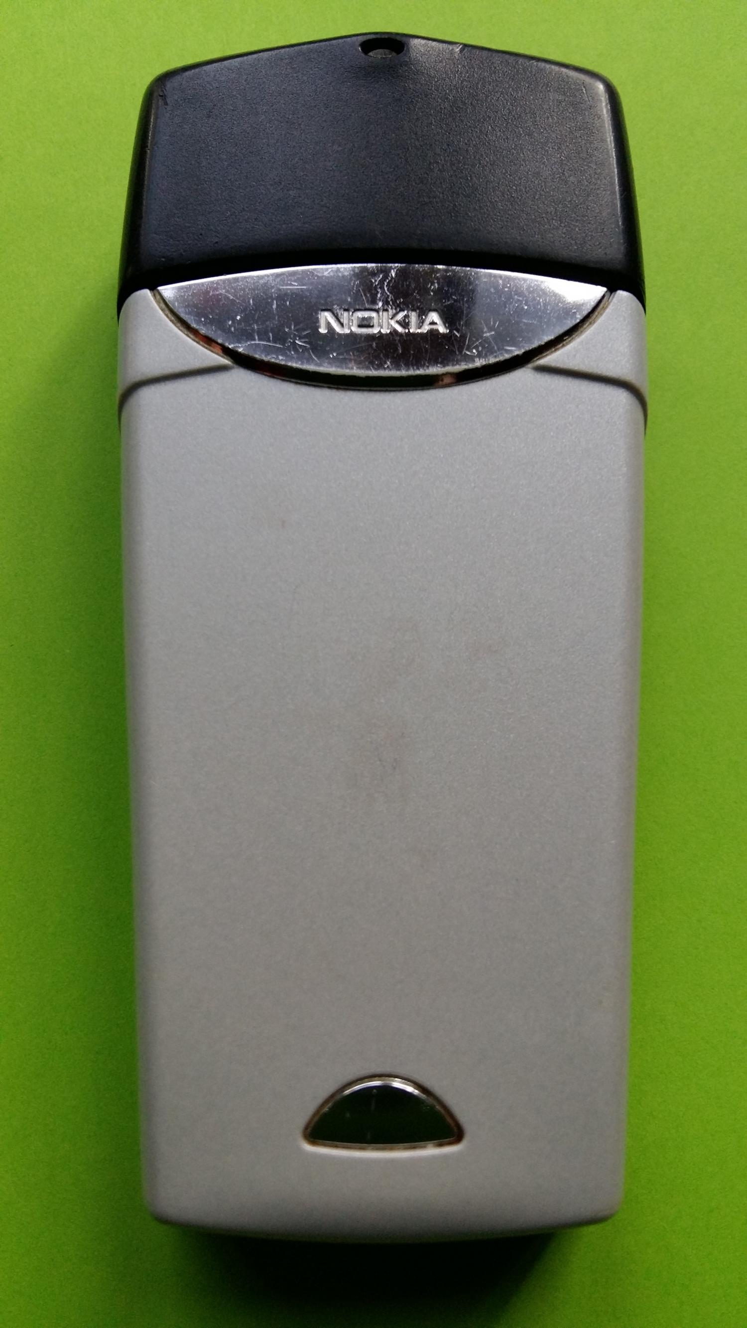 image-7324794-Nokia 8310 (4)2.jpg